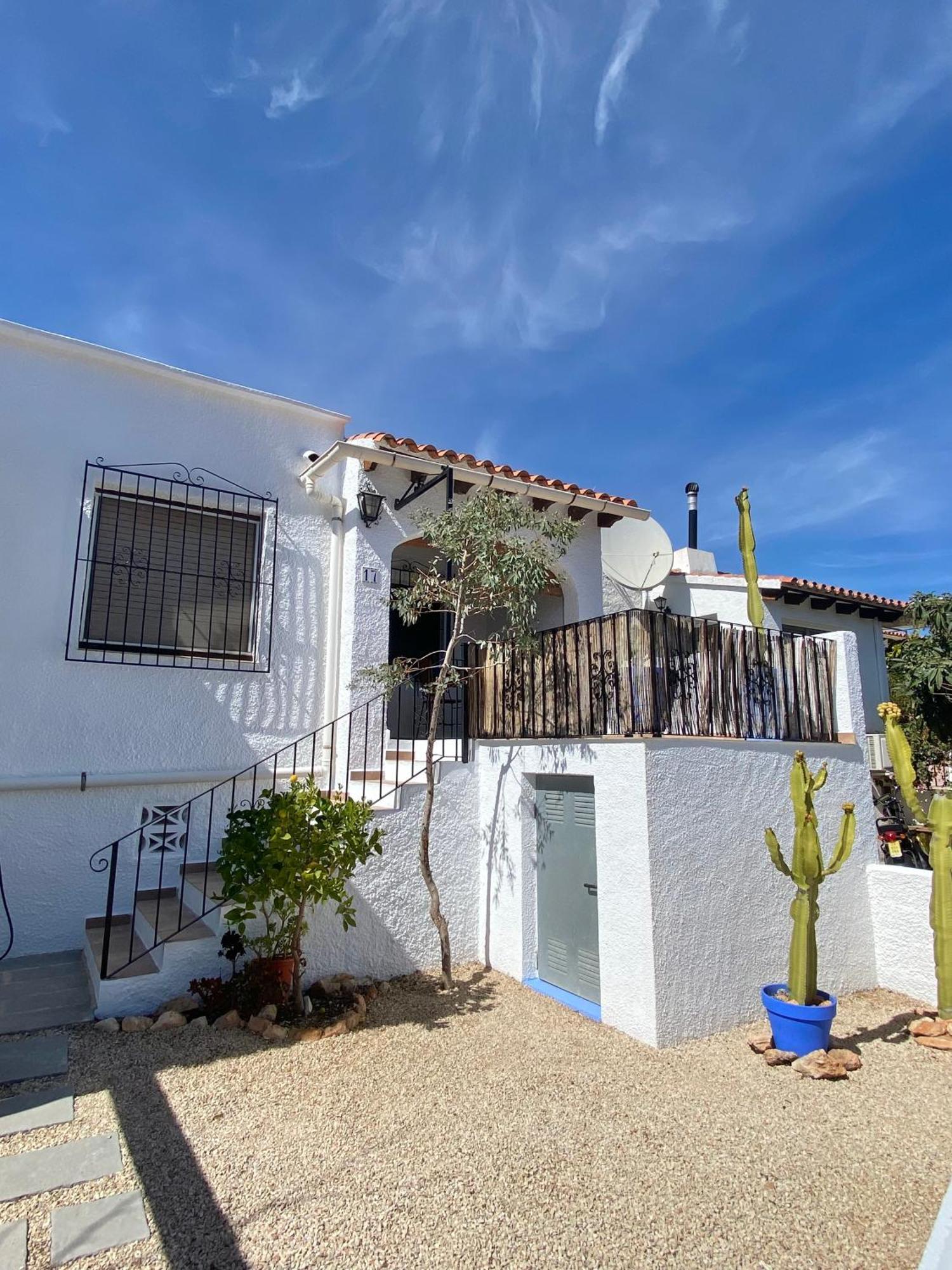 Bungalow Steps From Moraira Теулада Екстериор снимка
